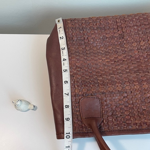 Artisan Woven Genuine Leather Tote Crossbody Bag - Picture 17 of 17